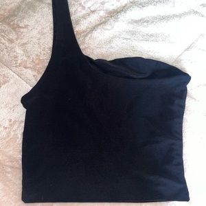 One shoulder crop top